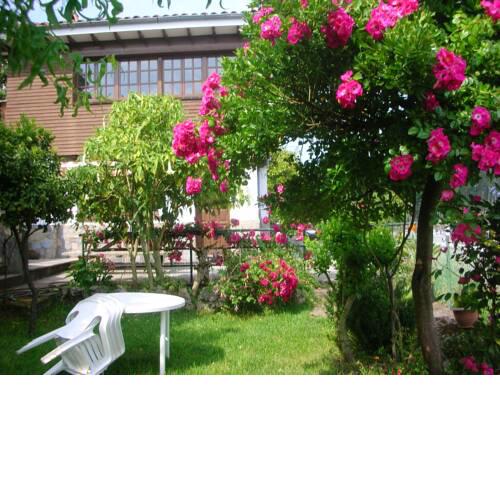 House with 3 bedrooms in San Martin del Mar with wonderful sea view enclosed garden and WiFi 100 m from the beach