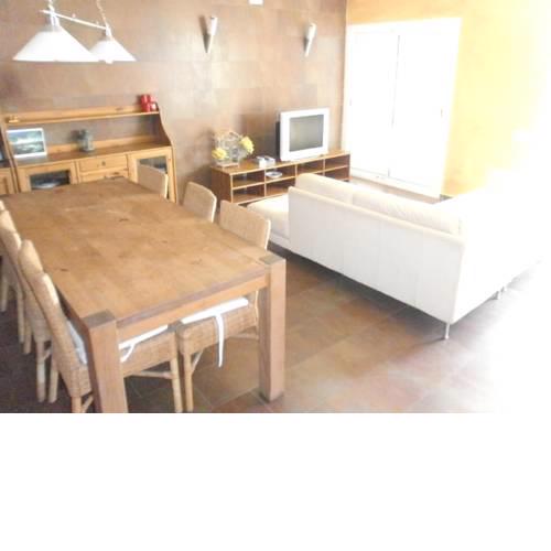 House with 3 bedrooms in Tarragona with wonderful sea view and furnished terrace 10 m from the beach