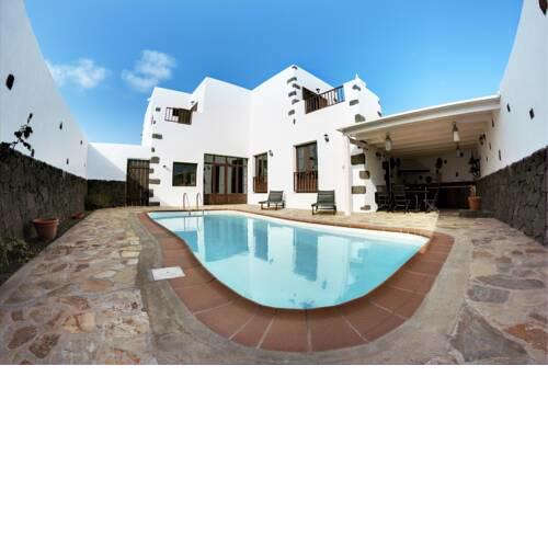 House with 3 bedrooms in Tinajo with wonderful mountain view private pool furnished terrace 8 km from the beach