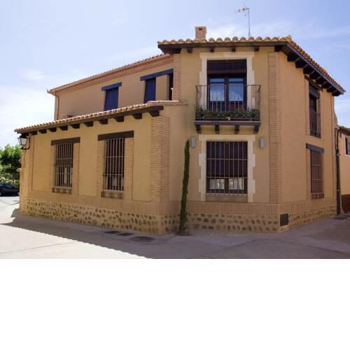 House with 3 bedrooms in Villalpando with wonderful city view and WiFi