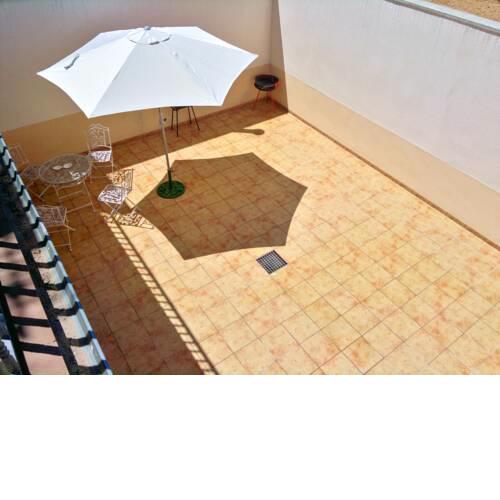 House with 4 bedrooms in Castellar de Santiago with furnished terrace 15 km from the beach