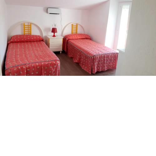 House with 4 bedrooms in Encinasola with wonderful mountain view and furnished terrace