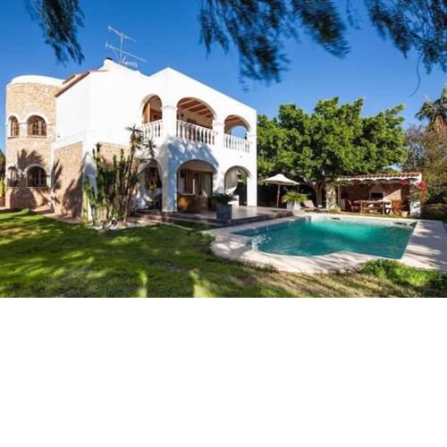 House with 4 bedrooms in Illes Balears with private pool and WiFi