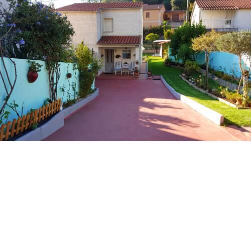 House with 4 bedrooms in O Rosal with enclosed garden and WiFi 2 km from the beach