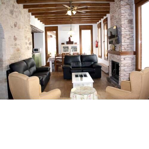House with 5 bedrooms in Almagro with shared pool balcony and WiFi