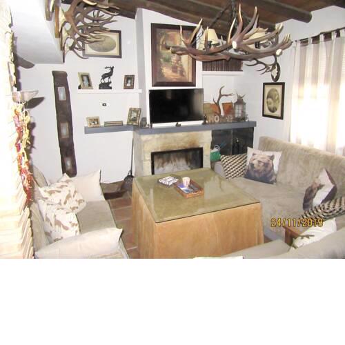 House with 5 bedrooms in El Alcornocal with furnished terrace and WiFi