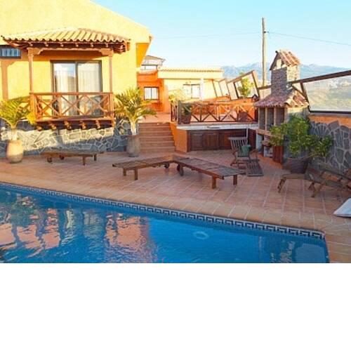 House with 5 bedrooms in Granadilla with wonderful mountain view private pool enclosed garden
