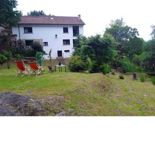 House with 5 bedrooms in Pontevedra with enclosed garden