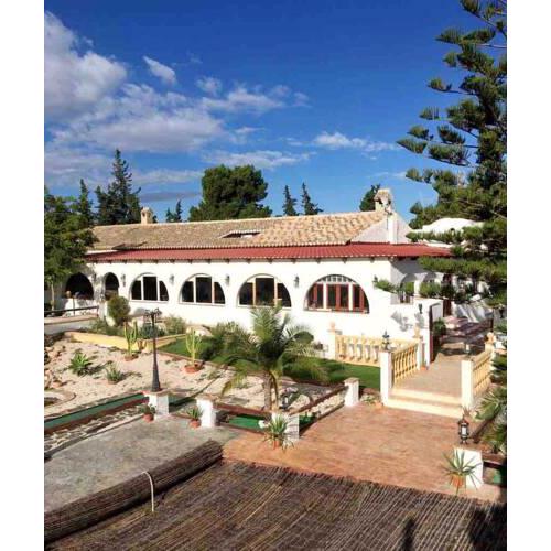 House with 5 bedrooms in TorrePacheco with wonderful mountain view and furnished terrace 10 km from the beach
