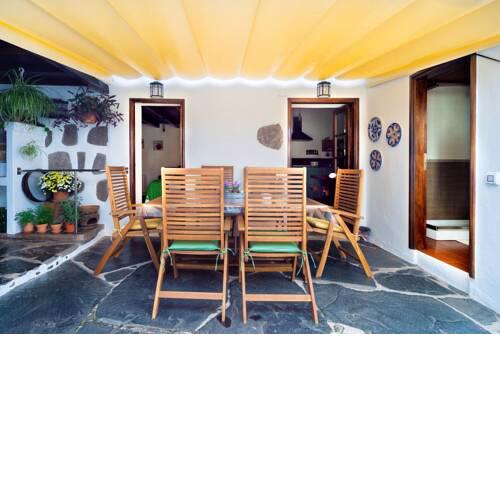 House with 6 bedrooms in Firgas with wonderful mountain view terrace and WiFi
