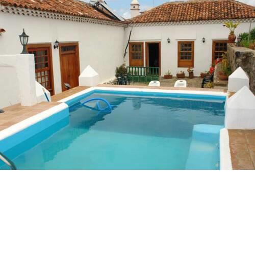 House with one bedroom in San Cristobal de La Laguna with shared pool and WiFi