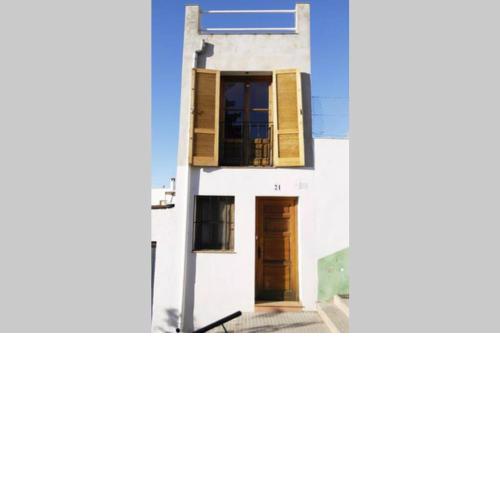 House with patio, roof terrace and sea view