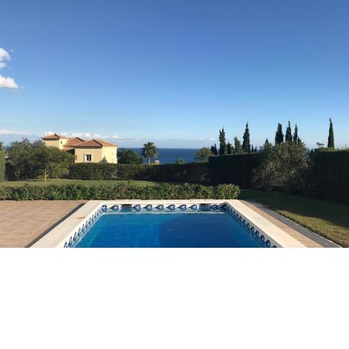 House with private pool and amazing views