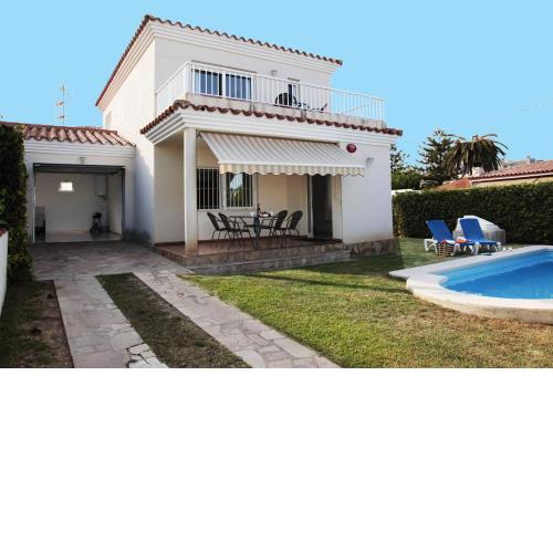 House with private pool