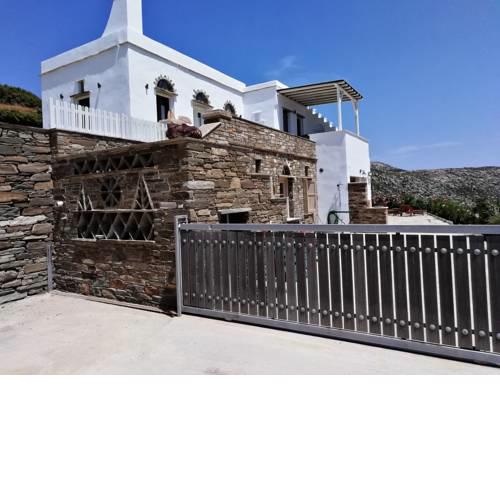 House with sea and mountain views