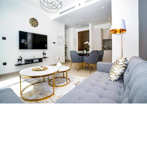 Huaxia Homes - Exquisite 1BR in Sobha Creek Vista