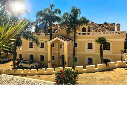 Huge Golf and Spa Mansion 8 min from Puerto Banus