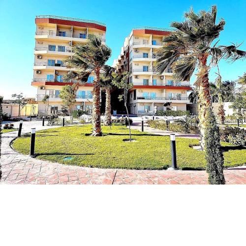 Hurghada 2Bed Beachfront on-the-beach apartment
