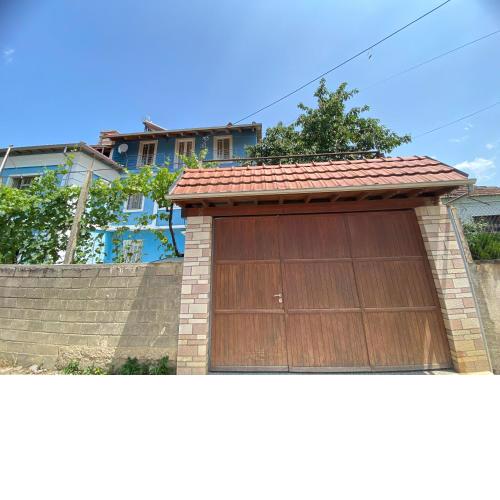 Hymetllari's Guest Farm&House