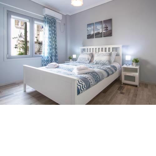 Hype & Stylish apt in Athens DT, 3 mins from metro