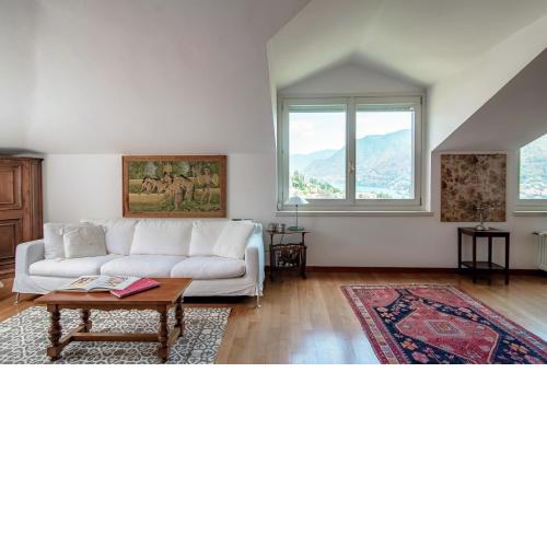 I D'A Charming Penthouse -Lake View