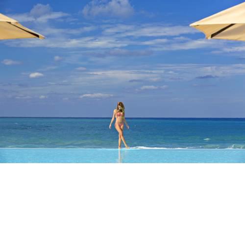 I Resort Beach Hotel & Spa