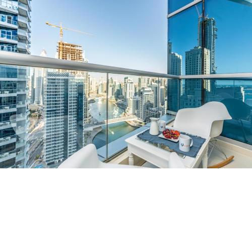 Icon Casa Living - Bay Central Lake view - Marina