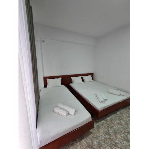 Ideal Apartments & Rooms