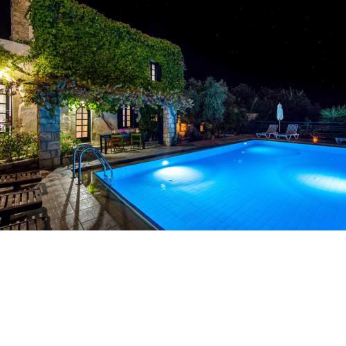 Ideal for family, small village close to beaches