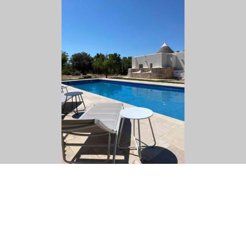 Idyllischer Trullo mit Pool