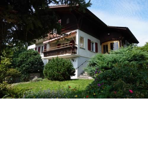 Idyllisches Haus mit Garten, Büro und Kamin
