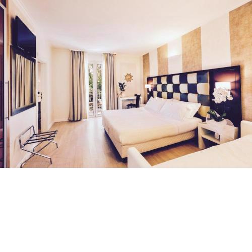 iH Hotels Logos Forte Dei Marmi