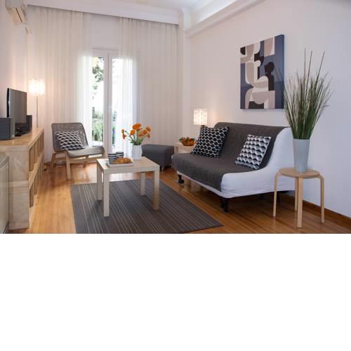 IIyssia Apartment