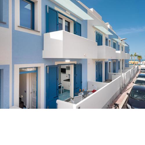 IL FARO E LA LUNA Beach Apartments