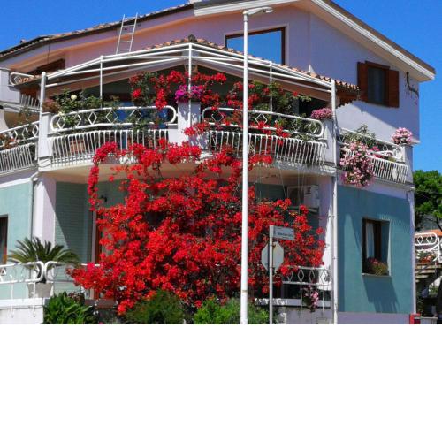 Il giardino all'angolo