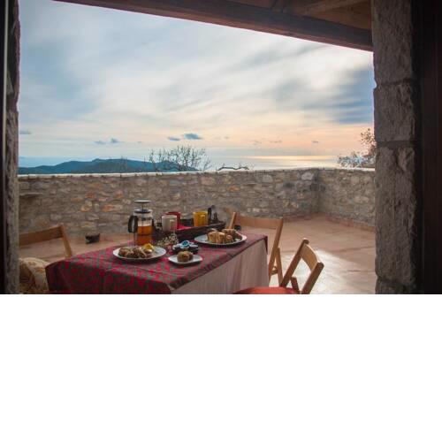 Ilia Mani Villa, Luxury Retreat