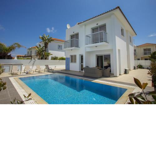 Imagine You and Your Family Renting this Luxury Villa minutes from the Beach, Protaras Villa 1470