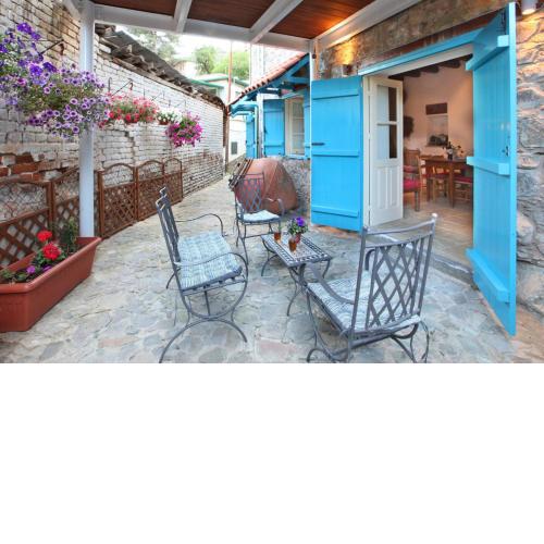 Imagine Your Family Renting This Traditional Stone Built Cottage, Nicosia Cottage 1003