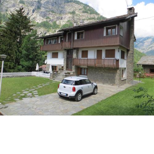 In centro a Courmayeur Mont Blanc
