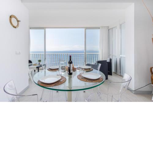 IN THE SEA Renovated apartment
