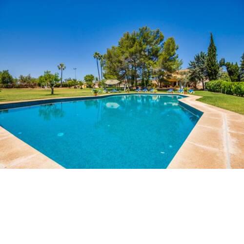 Inca Holiday Home Sleeps 9 with Pool Air Con and WiFi