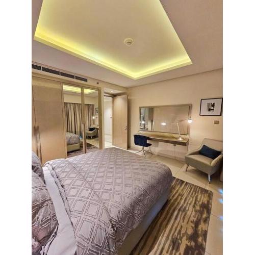 Incredible Paramount Apt D542