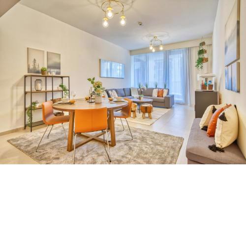 Incredible Views From This Classy Apt With Terrace