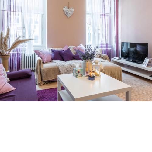 Incredibly well located two bedroom apartment for six guests by easyBNB