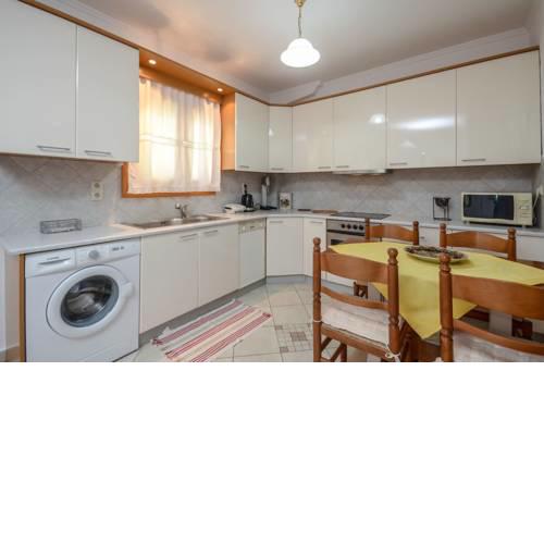 Independent AGAPITOS APART , 2BDRM, private patio