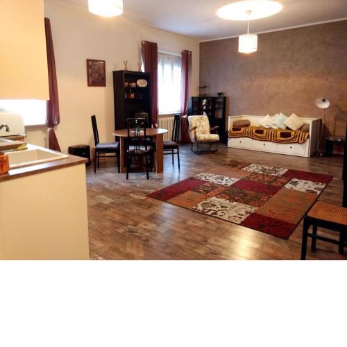 Indipendent Studio Apartment near metro