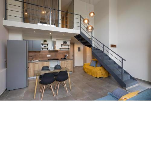 Industrial & cozy apartment for 6 ppl