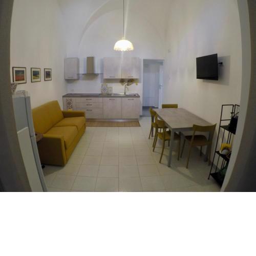 InterMezzo 2 - located in the center of Salento equidistant from the 2 seas