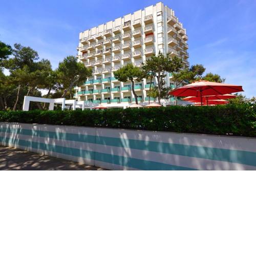 International Seaview Apartments