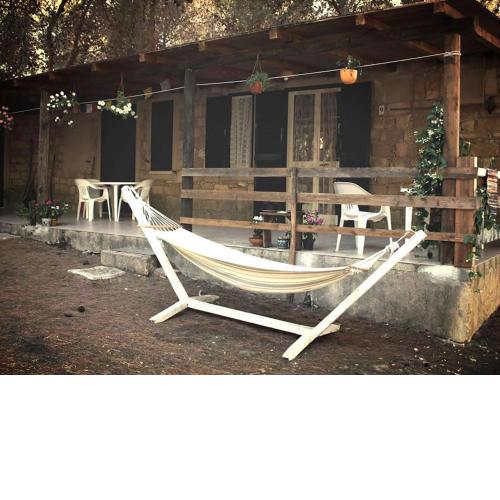 Inviting bungalow in Isola di Capo Rizzuto with garden